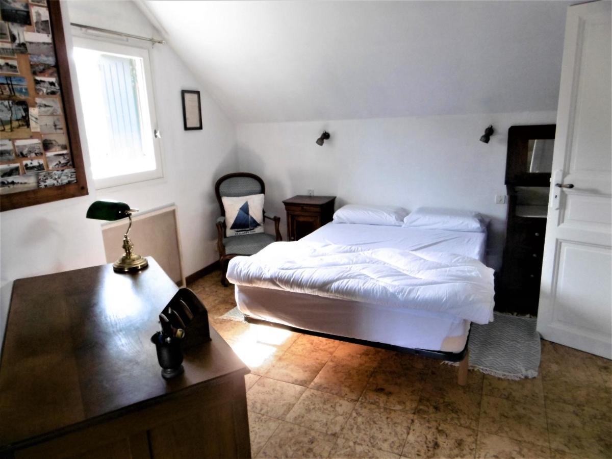 Le Chai Maison De Charme Pour Tribu Joyeuse Le Château-dʼOléron Exteriér fotografie